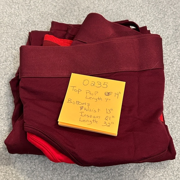 Fabletics XL High-Waisted Seamless Stripe 7/8 Pant and Poppy Seamless Sports Bra - Picture 5 of 16